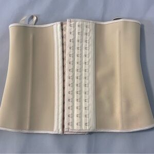 EESIM Brand Nude Corset Waist Training Latex  3 Adjustments Underbust‎ Sz Medium